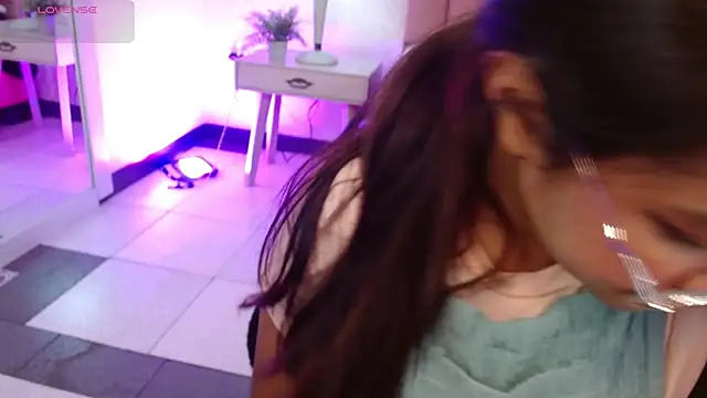 SweetMilie_gh's cam snapshot