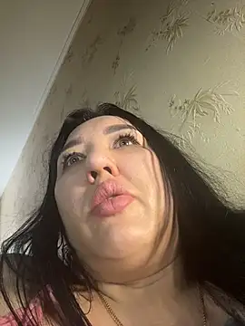 Naughtbaby_2025's cam snapshot