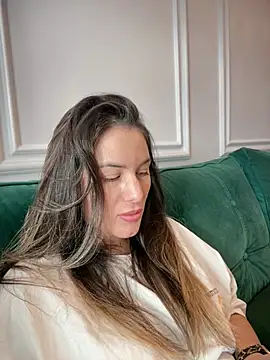 HotXMom_'s cam snapshot