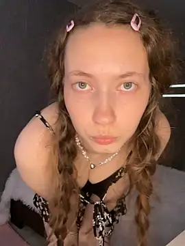 Holy_Poly's cam snapshot