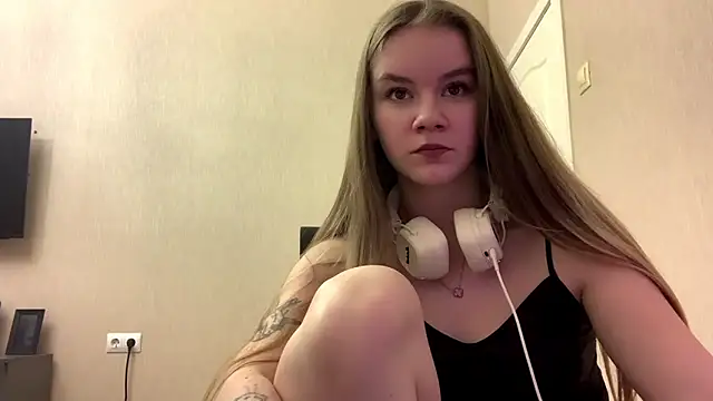 AgnesShy_'s cam snapshot