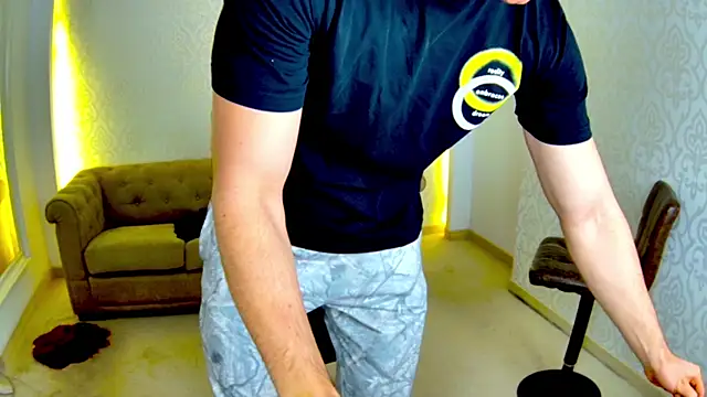 MaxKaiden live sex cam