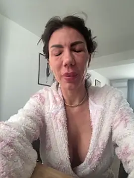 LoreennAny live sex cam