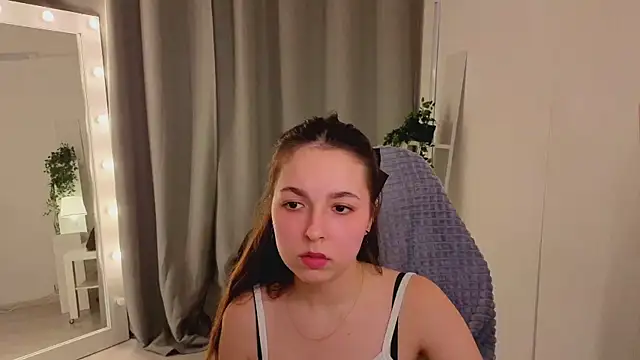 BellaThery's cam snapshot