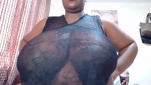 CHOCOLATEDARKBUSTYX's cam snapshot