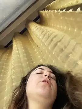 kate_nicepops999114's cam snapshot