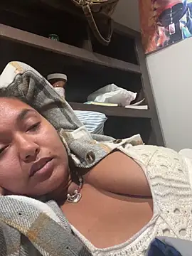 QueenNefertiti's cam snapshot