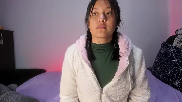 Sharlottee__'s cam snapshot