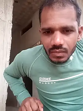 Daddyishere_19 live sex cam