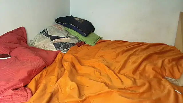 luisahot_9727's cam snapshot