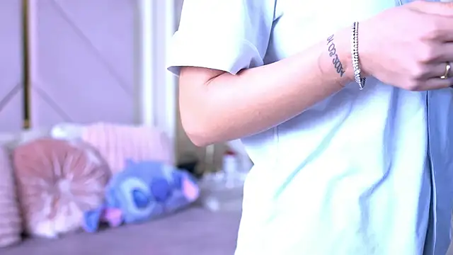 Alexaheyess live sex cam