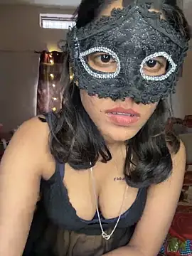 Lovebirdss's cam snapshot