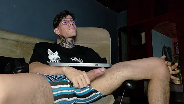 david_huge's cam snapshot