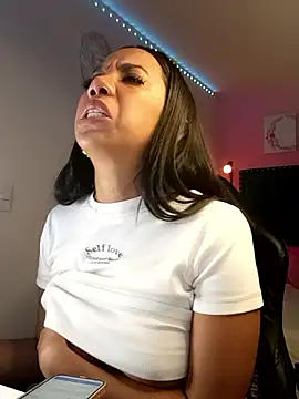 SallyWhitee's cam snapshot