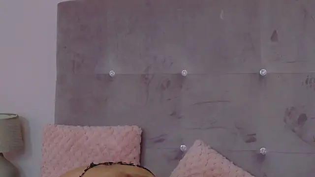 Ivorym00n's cam snapshot