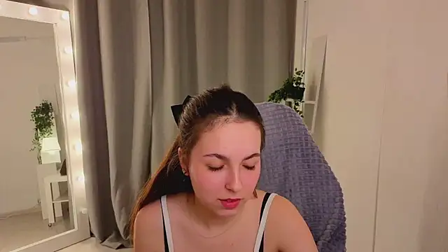 BellaThery's cam snapshot