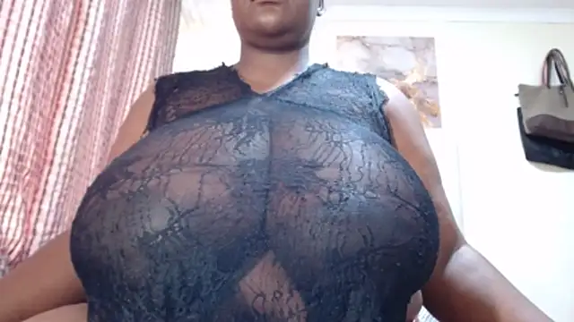 CHOCOLATEDARKBUSTYX's cam snapshot