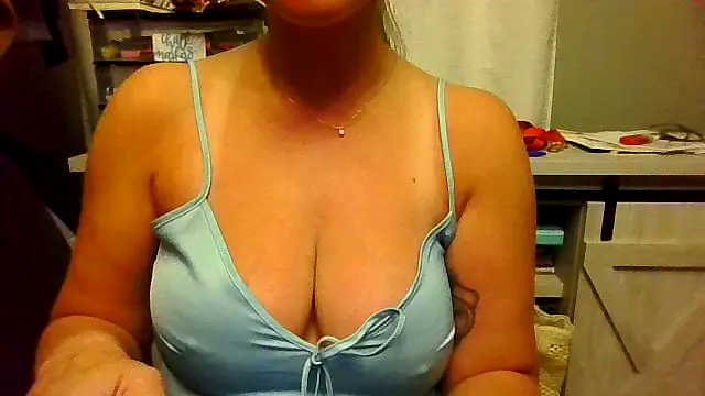 MagnoliaHoney's cam snapshot