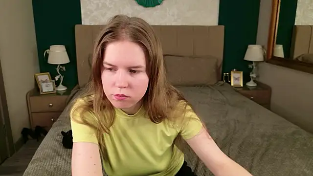 Alida_Brice's cam snapshot