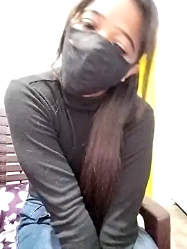 Cute-Naavya live sex cam