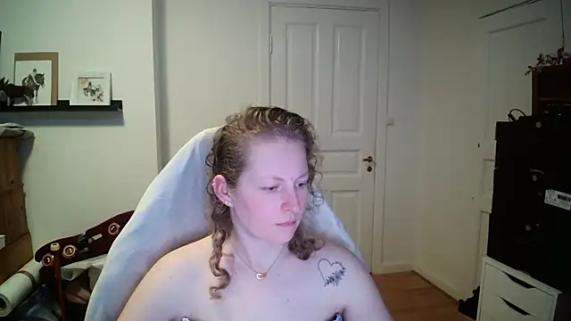 Girlnina-1995 live sex cam