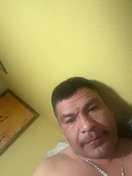 111pervertido live sex cam