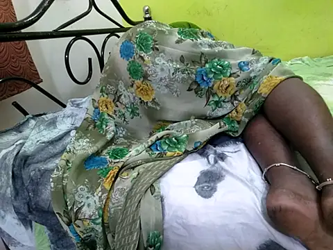 tamil_sumathi live sex cam