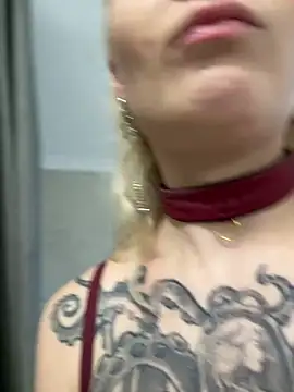 BlondeDoll_ live sex cam