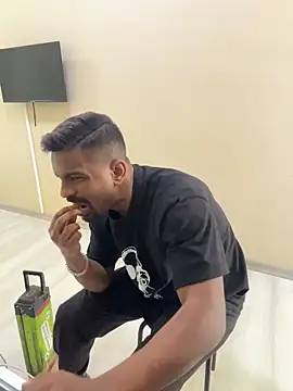 bhagihero live sex cam