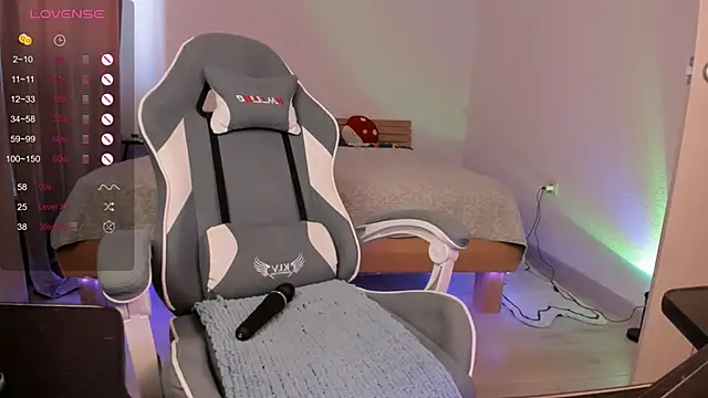 alisahug's cam snapshot