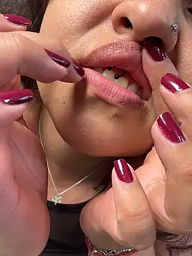 Larissa_Antonella's cam snapshot