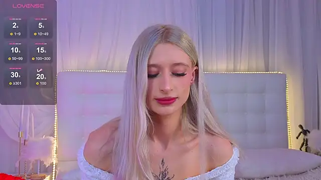 Monica_Leen's cam snapshot