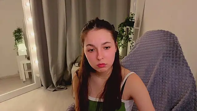 BellaThery's cam snapshot