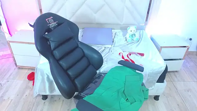 NOOAH_TAY live sex cam