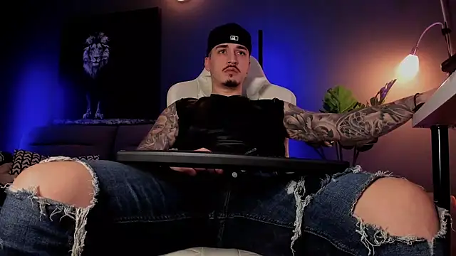 uptomatty live sex cam