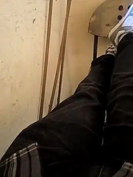 Bigdickowner08 live sex cam