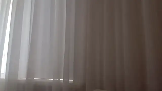 CrackShirker live sex cam