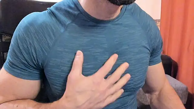 HotHunkTrainer live sex cam