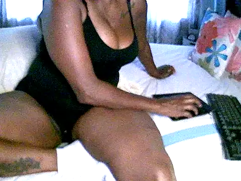 KINKYDOLL4U's cam snapshot