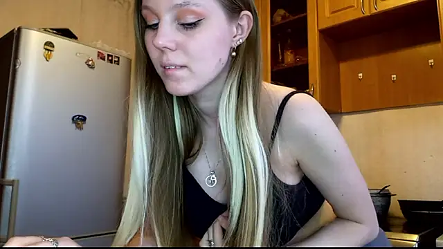 VictoriaDeese live sex cam