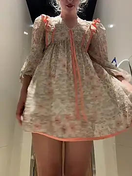 RonnieKiss live sex cam