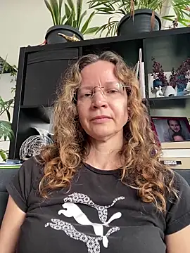 AnnikaRose live sex cam