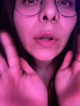 Solo_yoss live sex cam