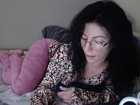Emmatoo live sex cam