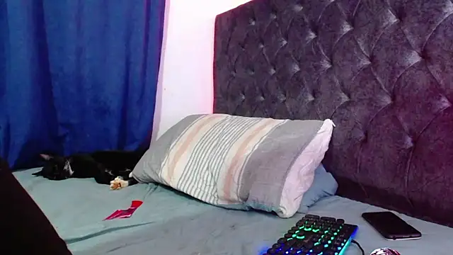 Stone_grey1_ live sex cam