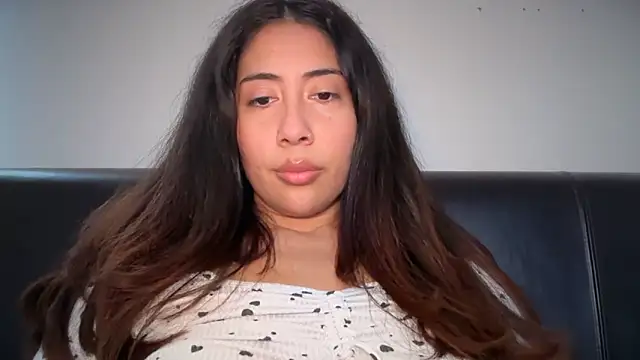 O-Enjoyer live sex cam