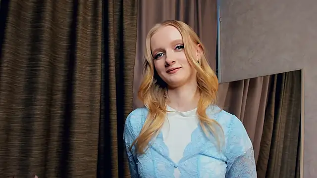 ErinnStandifer's cam snapshot