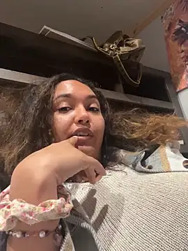 QueenNefertiti's cam snapshot