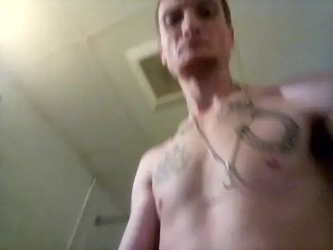 jizzyglizzy92 live sex cam