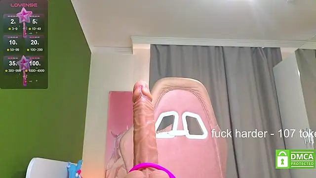 CaseyLabow live sex cam